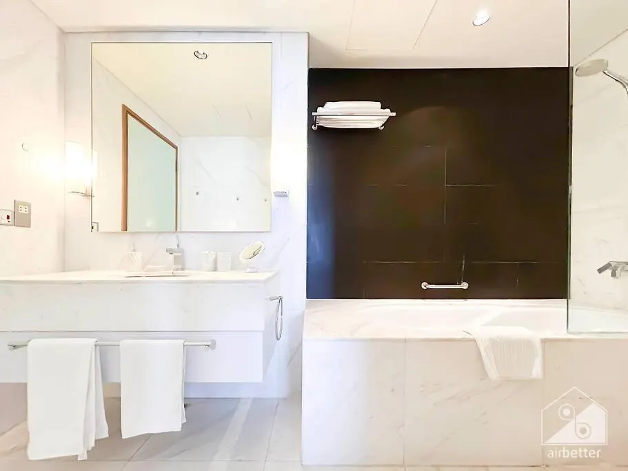 Luxury At The Dubai Mall Residences With Balcony & View