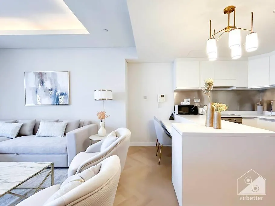 Luxury At The Dubai Mall Residences With Balcony & View Apartment
