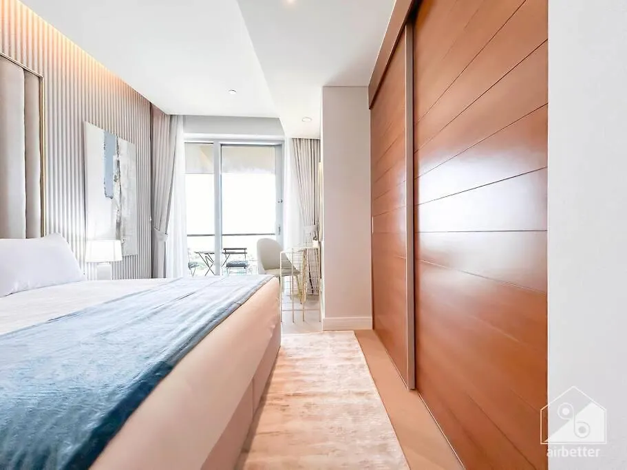 Luxury At The Dubai Mall Residences With Balcony & View Apartment