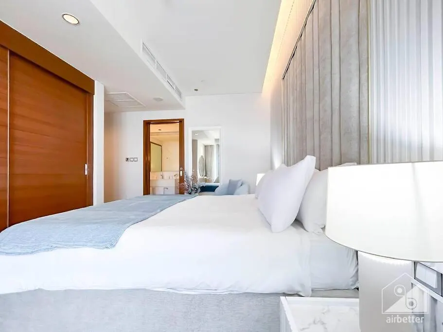 Luxury At The Dubai Mall Residences With Balcony & View