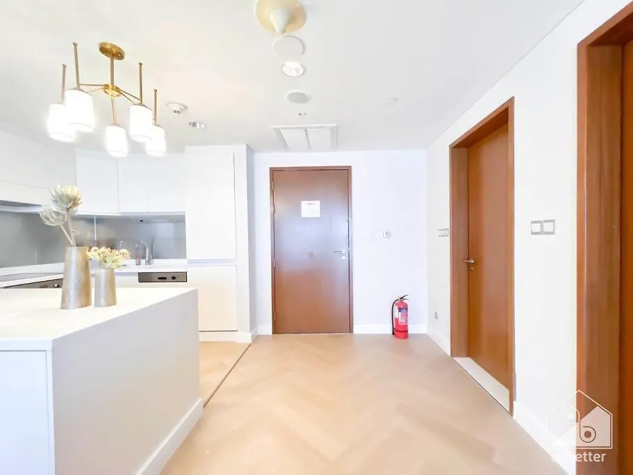 Luxury At The Dubai Mall Residences With Balcony & View