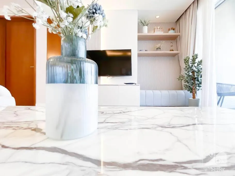 Luxury At The Dubai Mall Residences With Balcony & View 0*,